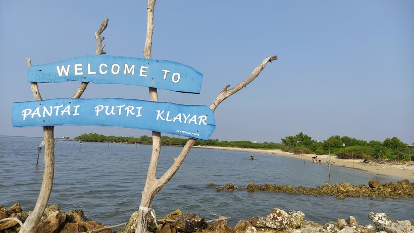 Pantai Putih Bersih